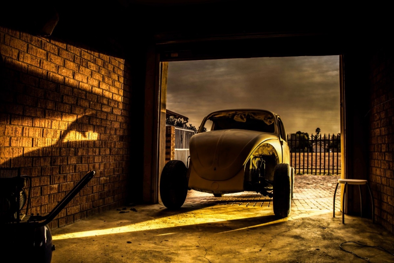 carrosserie-PIGNANS-min_car_garage_volkswagen_sunset_vw_beetle-81658